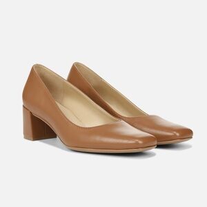 NWT Naturalizer Size 7 English Tea Brown Leather Karina Block Heel Pumps